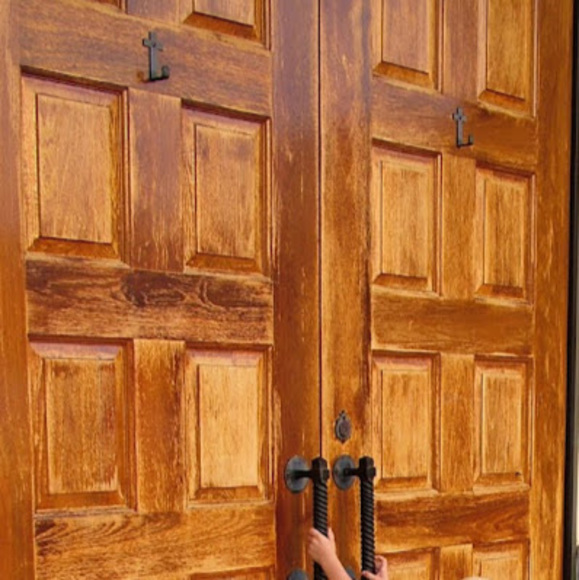 Meet your Posher, Tiffany - Picture 1 of 1